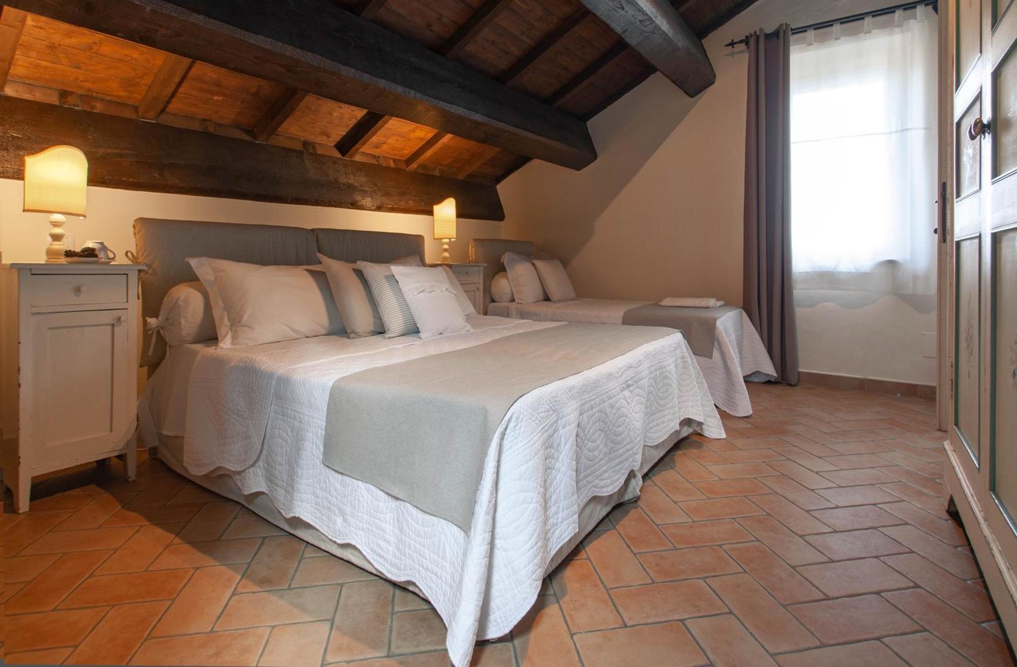 Antica Residenza Montereano Villa Gubbio Rum bild